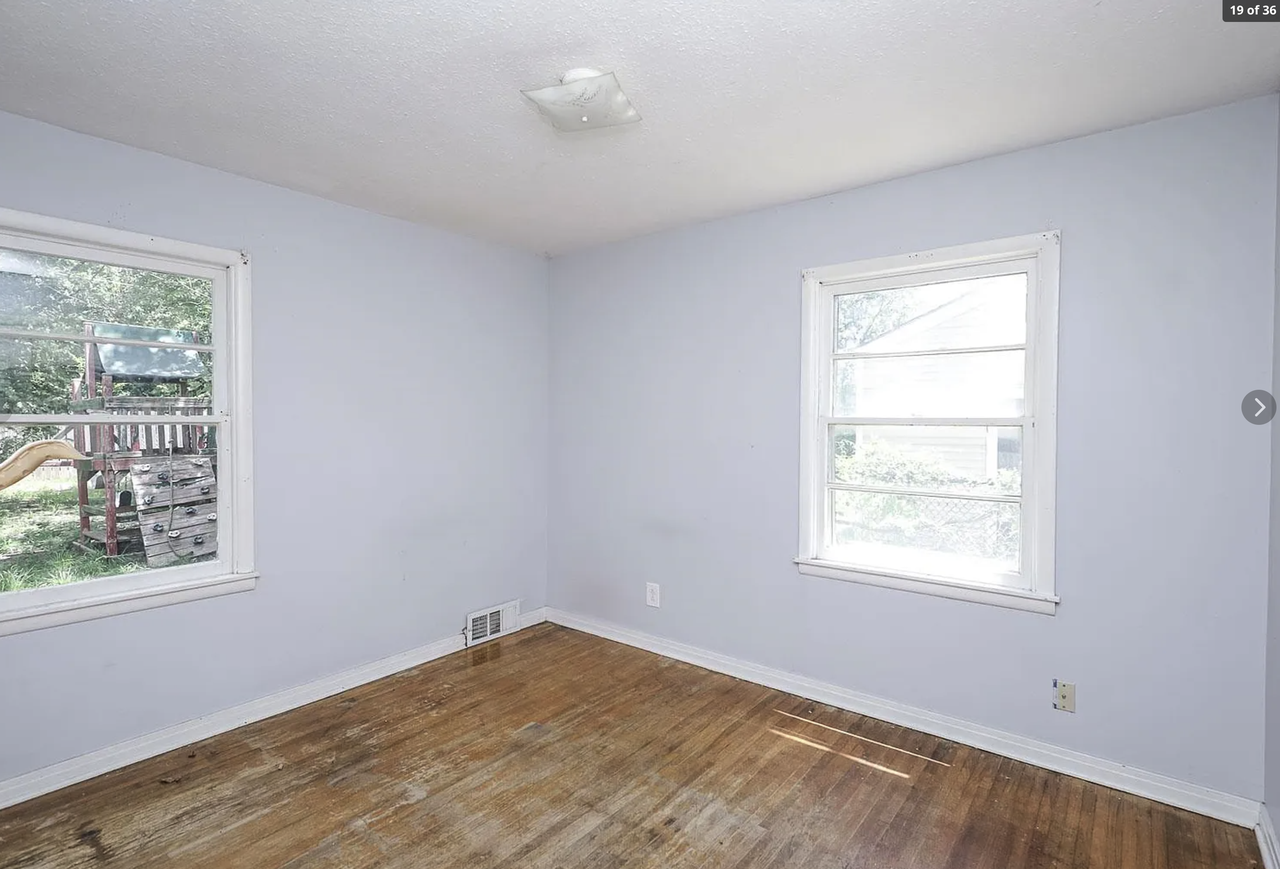 2620 N Poplar St #1 - Photo 3 of 11