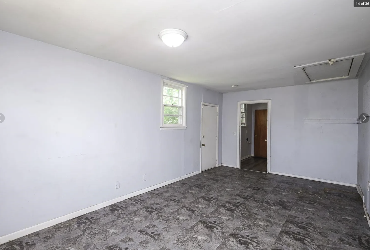 2620 N Poplar St #1 - Photo 7 of 11