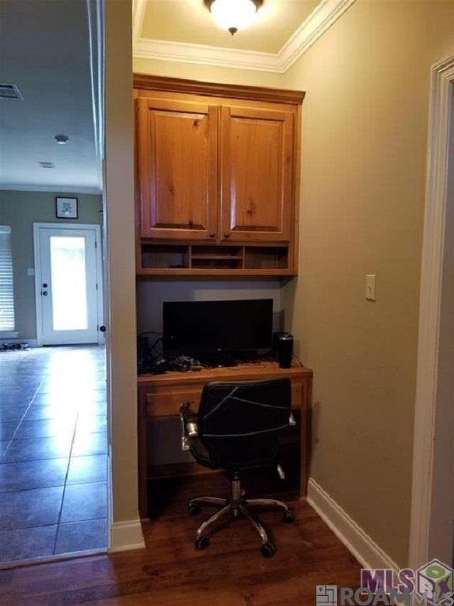 15070 Coldwater Dr #1 - Photo 4 of 11
