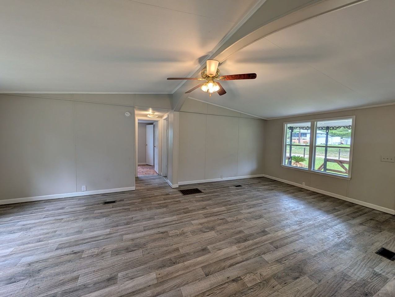 9150 Se 197th Ave - Photo 4 of 18