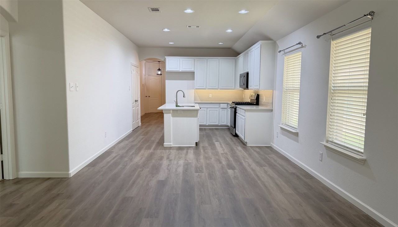 325 Perkins Dr - Photo 6 of 27