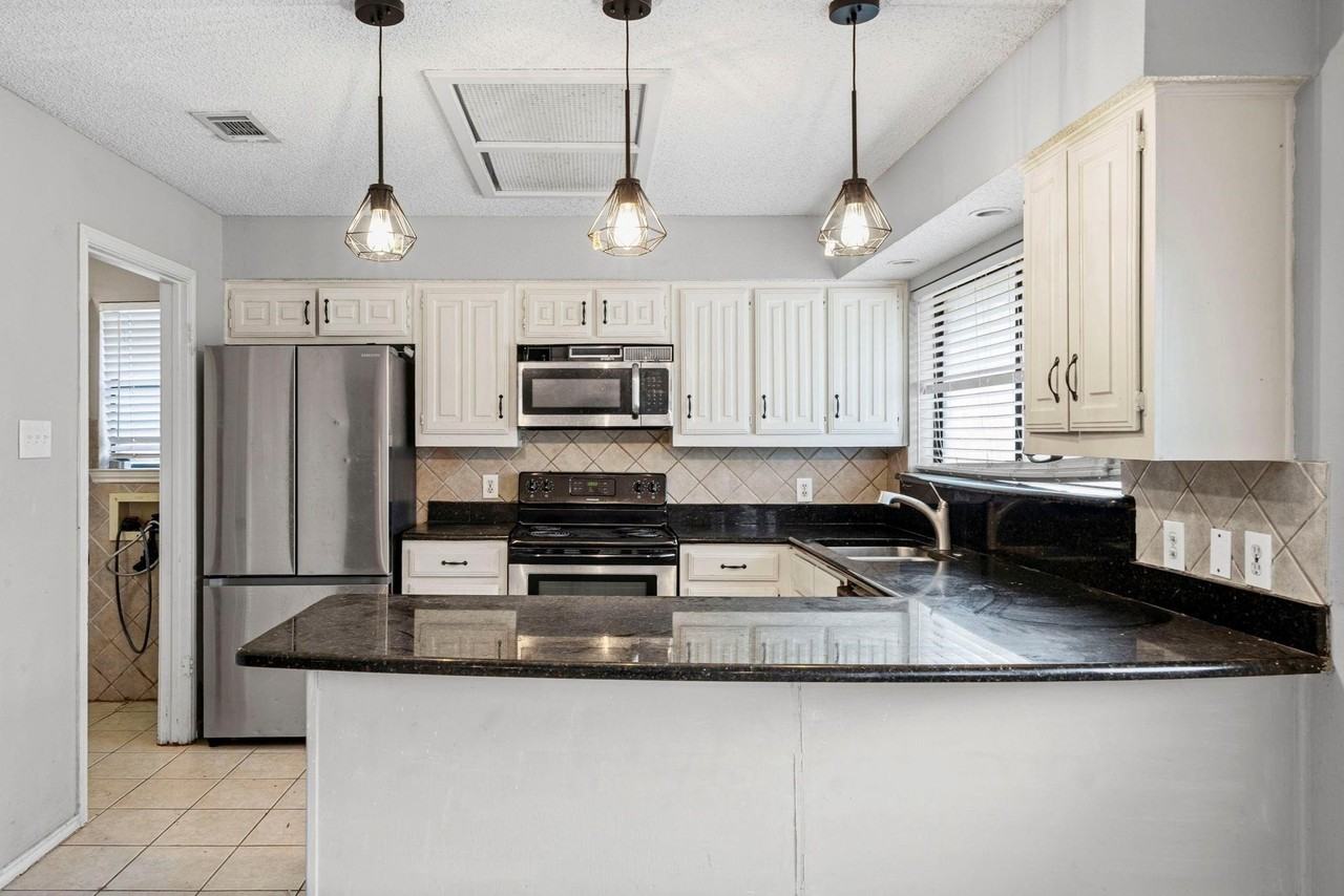 4022 William St - Photo 7 of 22