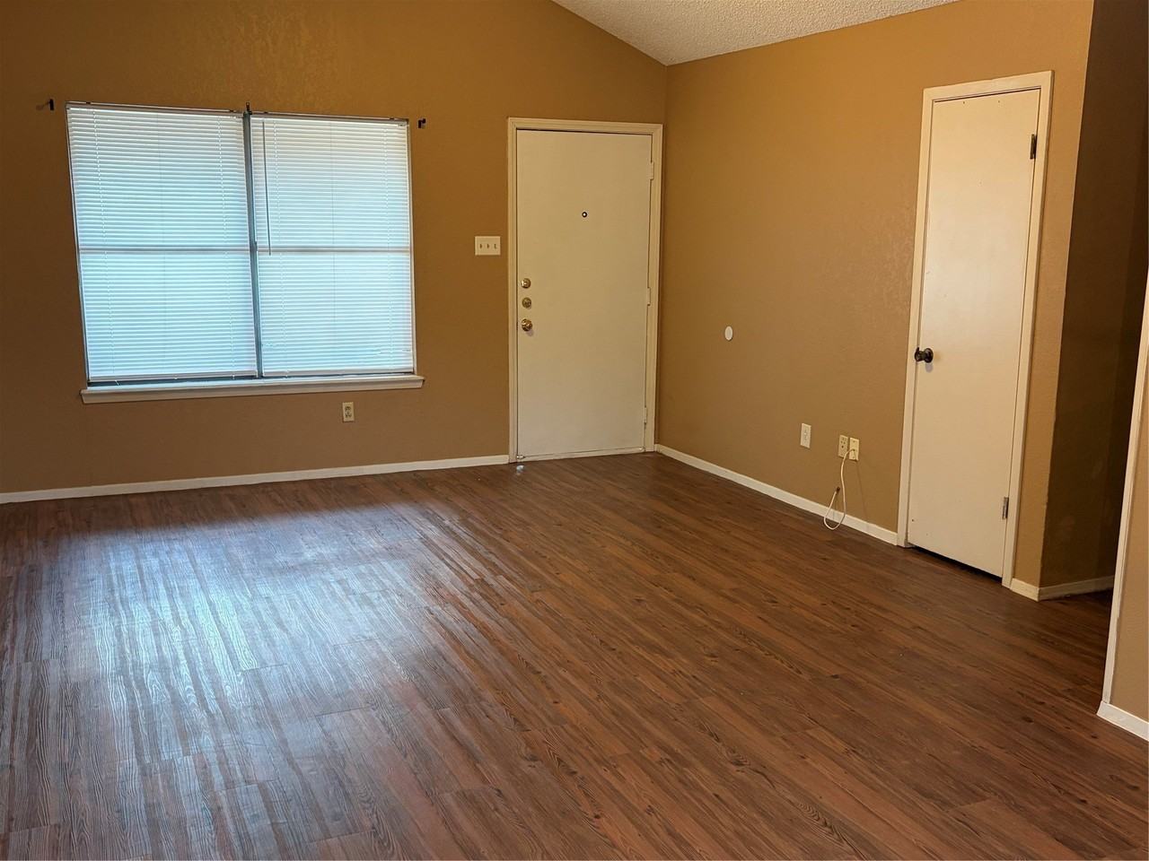 3774 Radcliff Rd - Photo 2 of 9