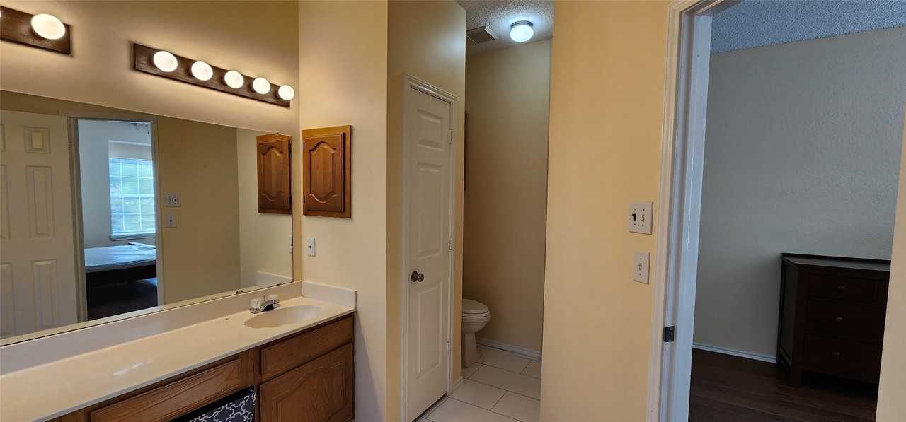 2413 Timber Ridge Ln - Photo 3 of 16