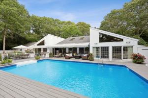 featured image of 25 Midhampton Ave