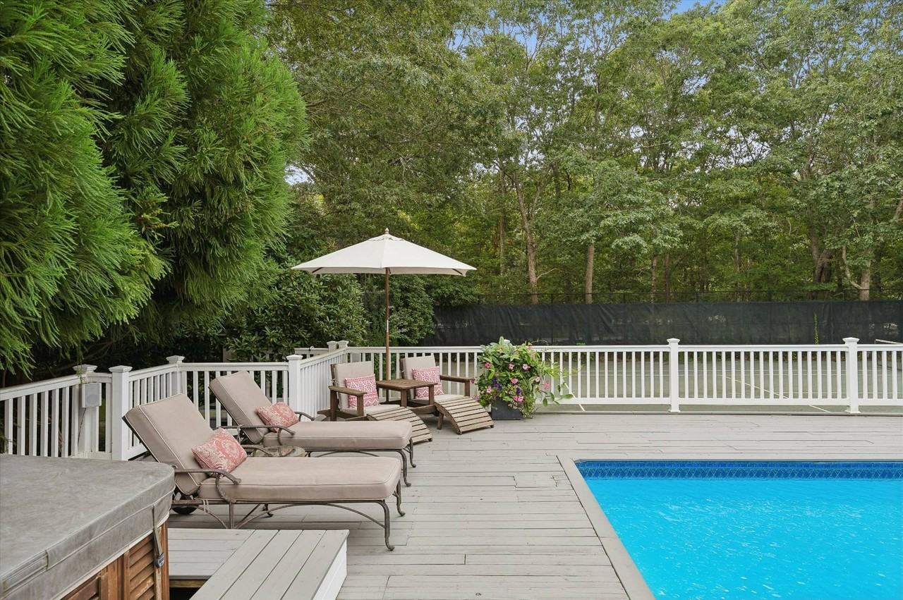 25 Midhampton Ave - Photo 6 of 32