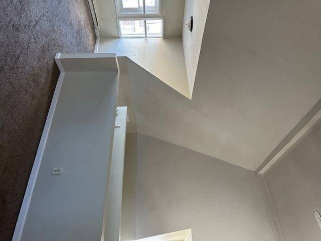 10 5th SE St #6 - Photo 3 of 8