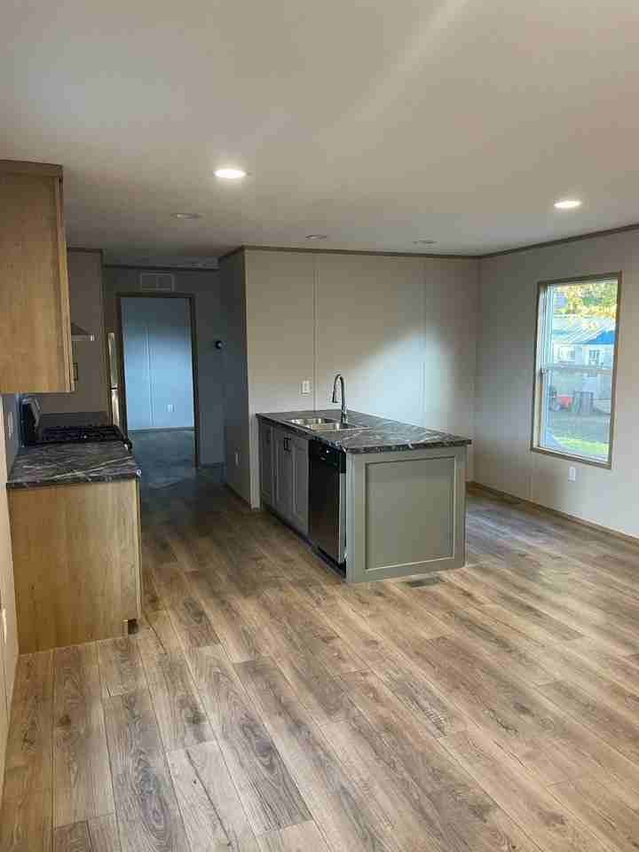 51 Mindi Ct - Photo 2 of 9