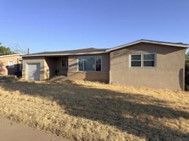 featured image of 1705 E 21st St