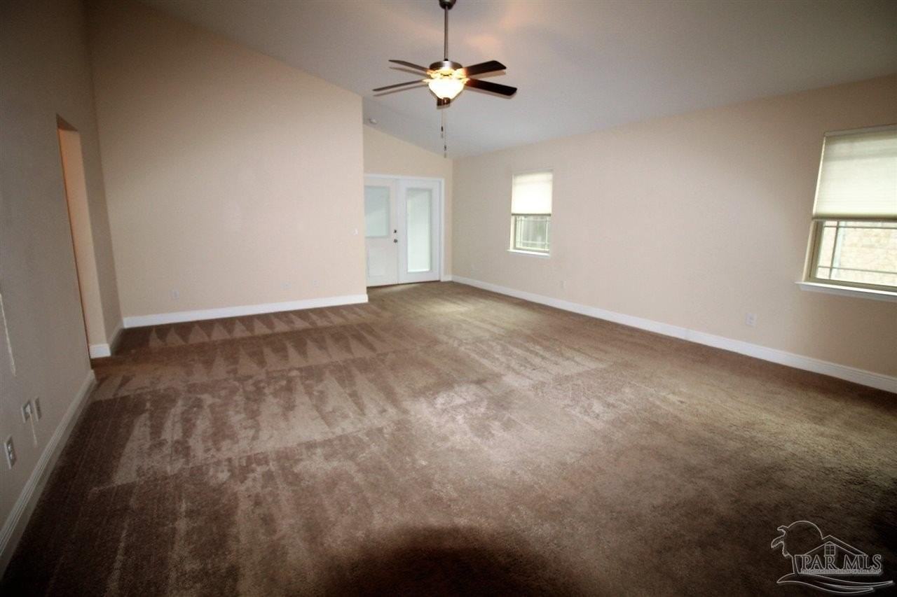 632 Edith Ln - Photo 2 of 15