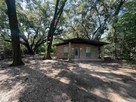 featured image of 5859 Mapleton St