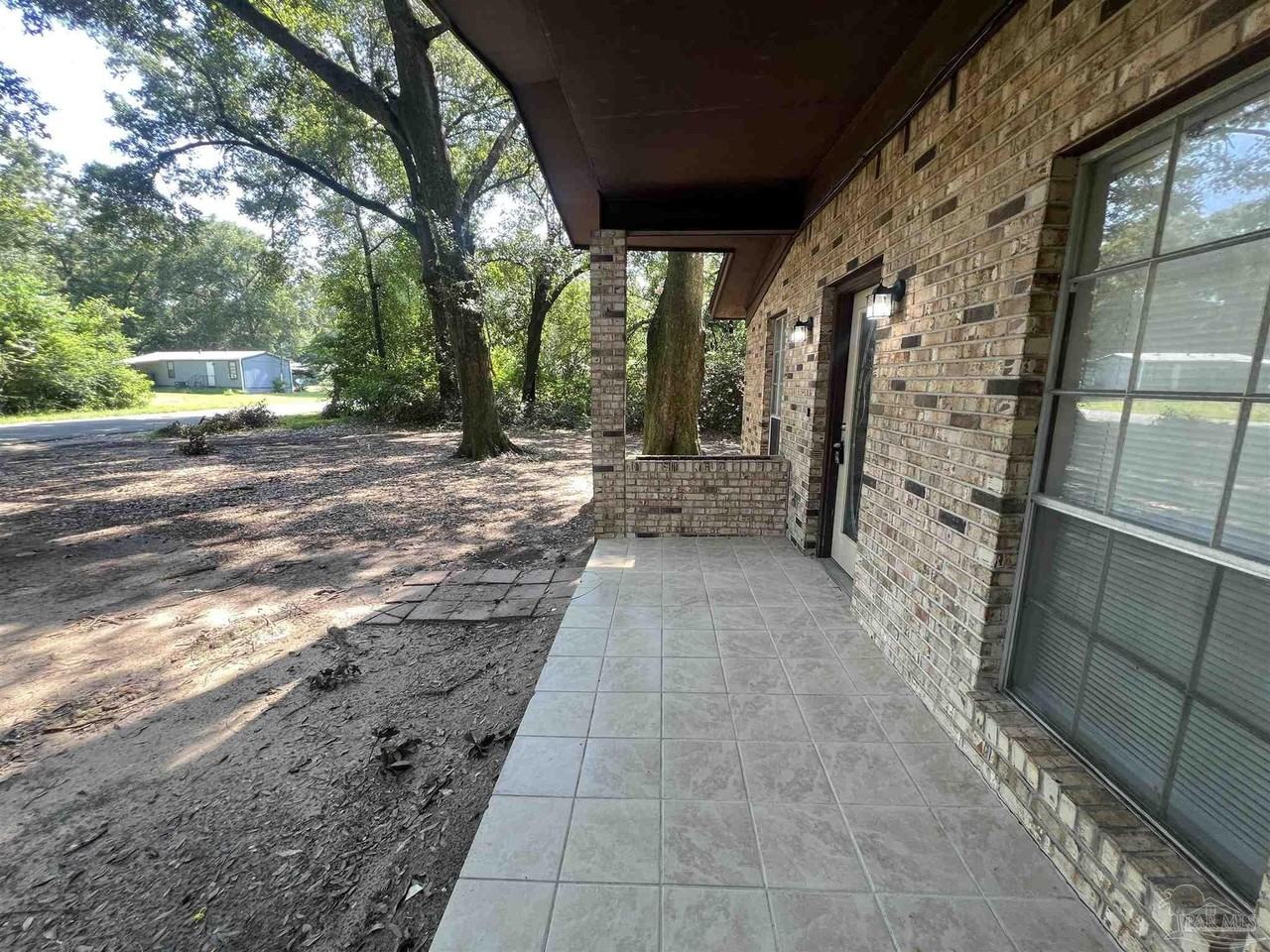 5859 Mapleton St - Photo 3 of 19