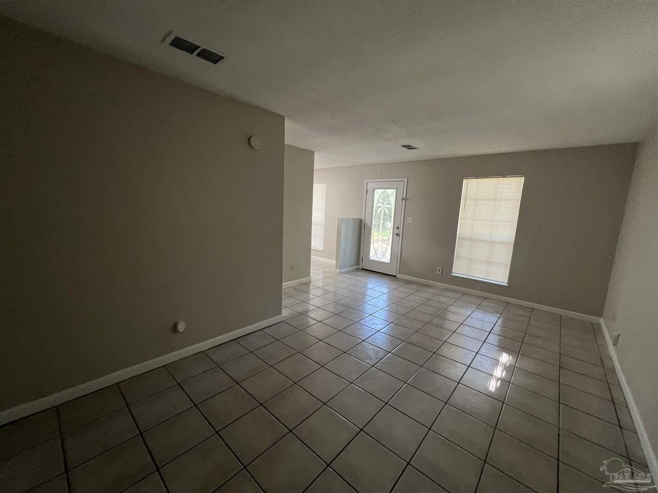 5859 Mapleton St - Photo 6 of 19