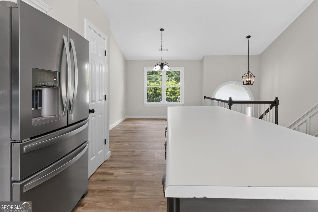 164 Goodman Dr - Photo 4 of 22