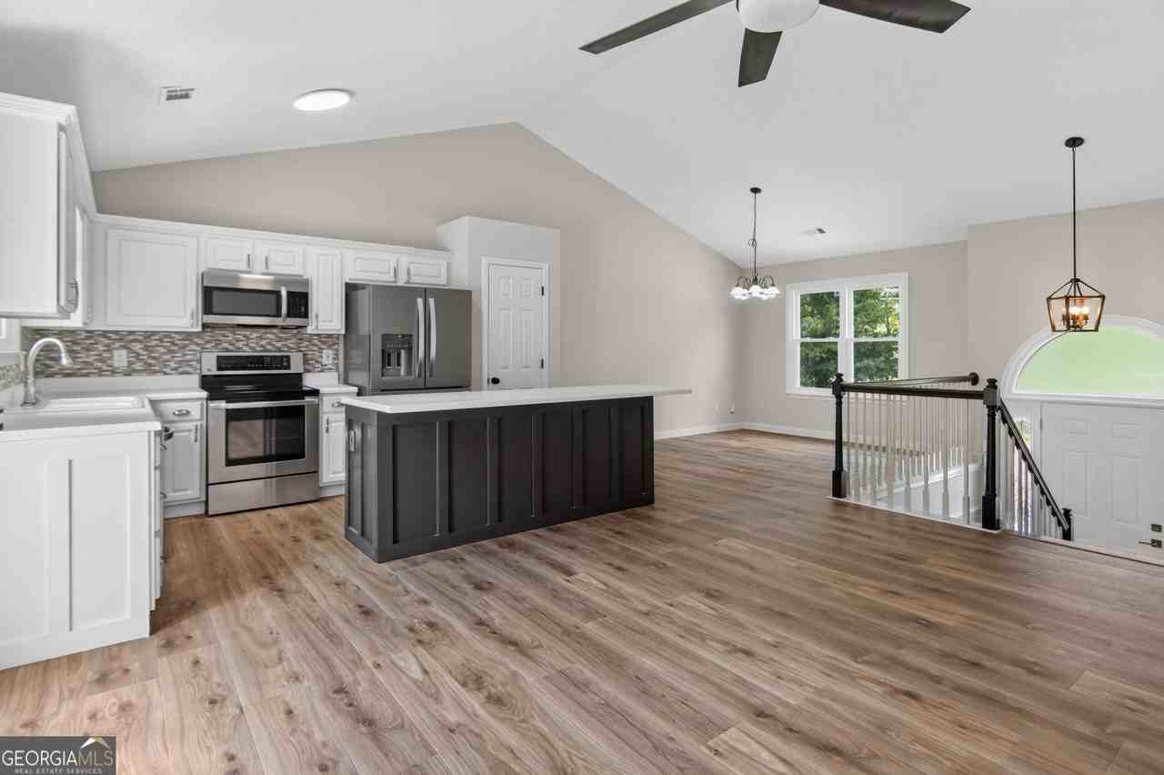 164 Goodman Dr - Photo 6 of 22