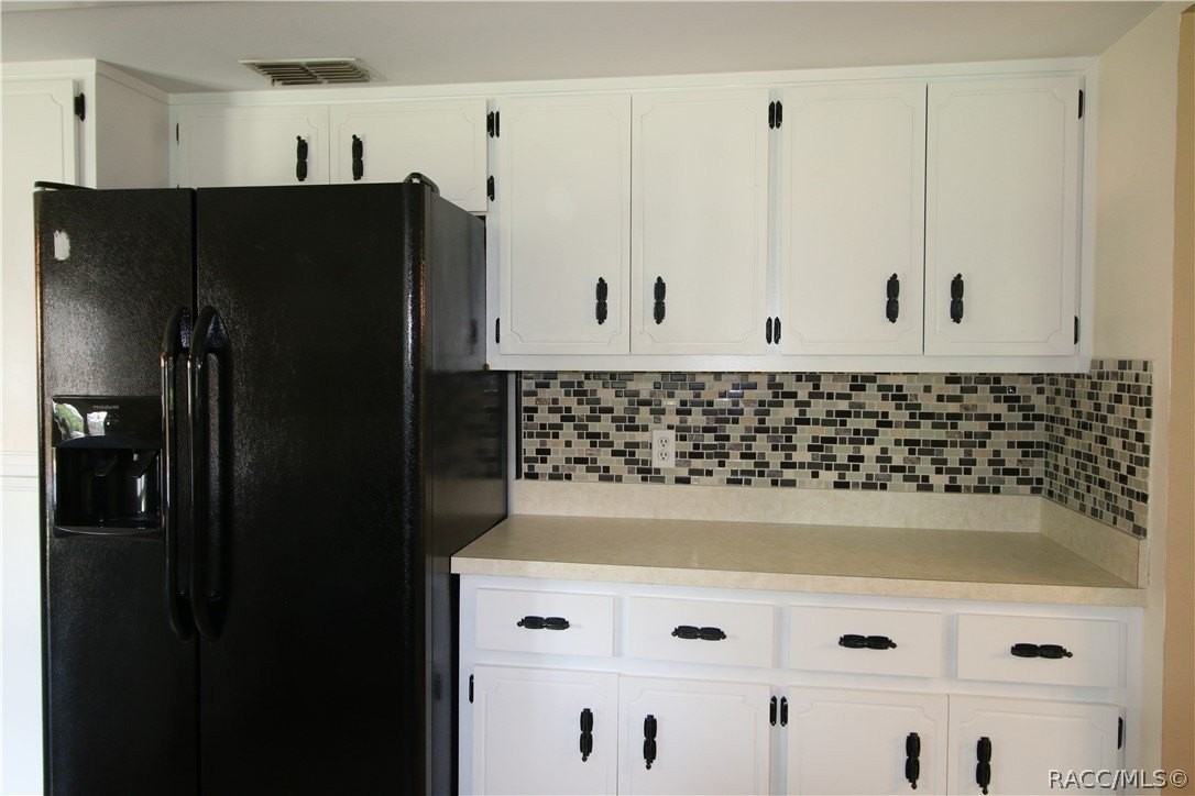 710 Mayflower Ave - Photo 4 of 22