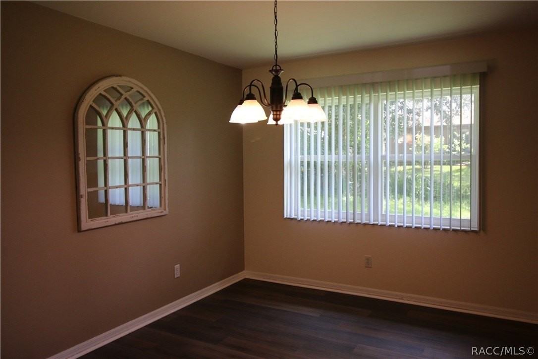710 Mayflower Ave - Photo 6 of 22