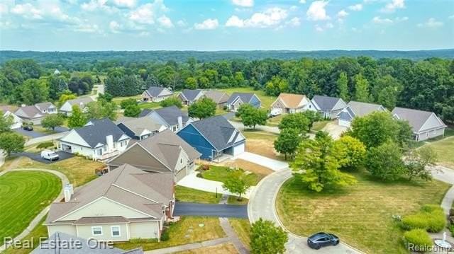 7453 Village Ct - Photo 4 of 30