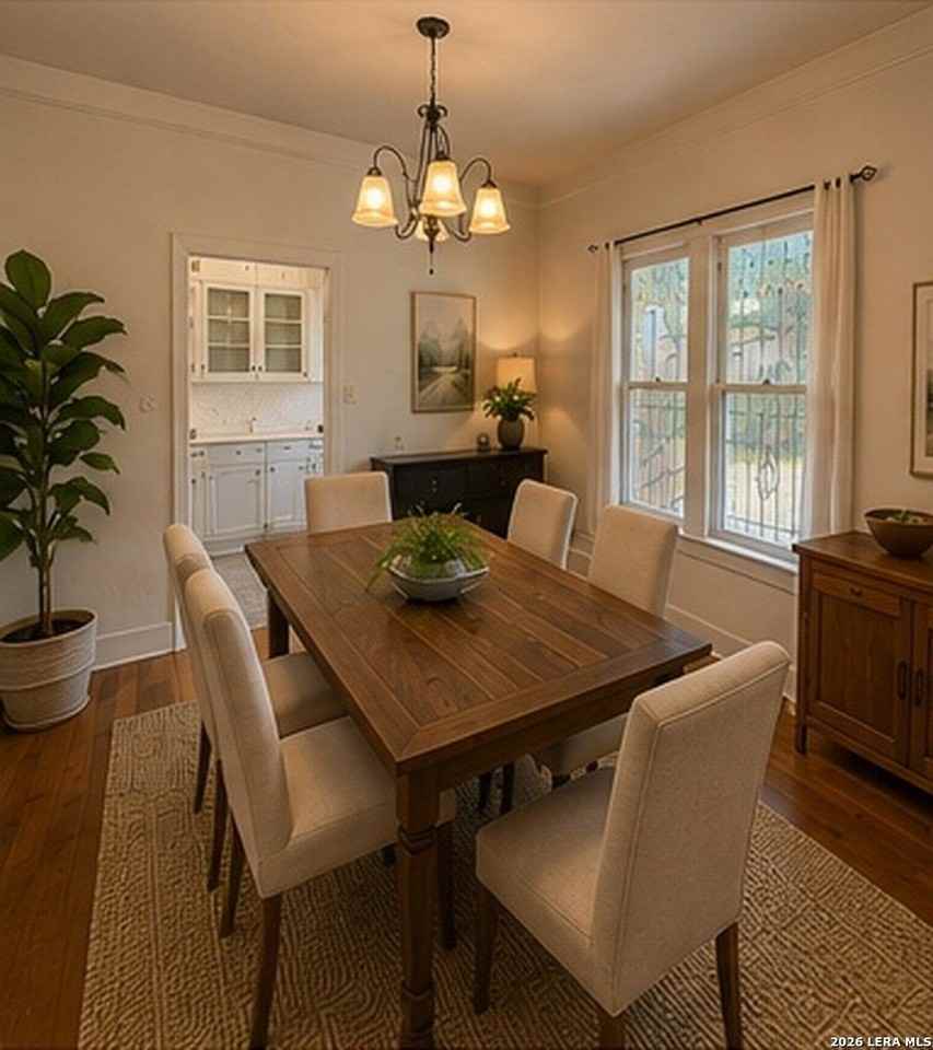 1626 Mckinley Ave - Photo 3 of 6