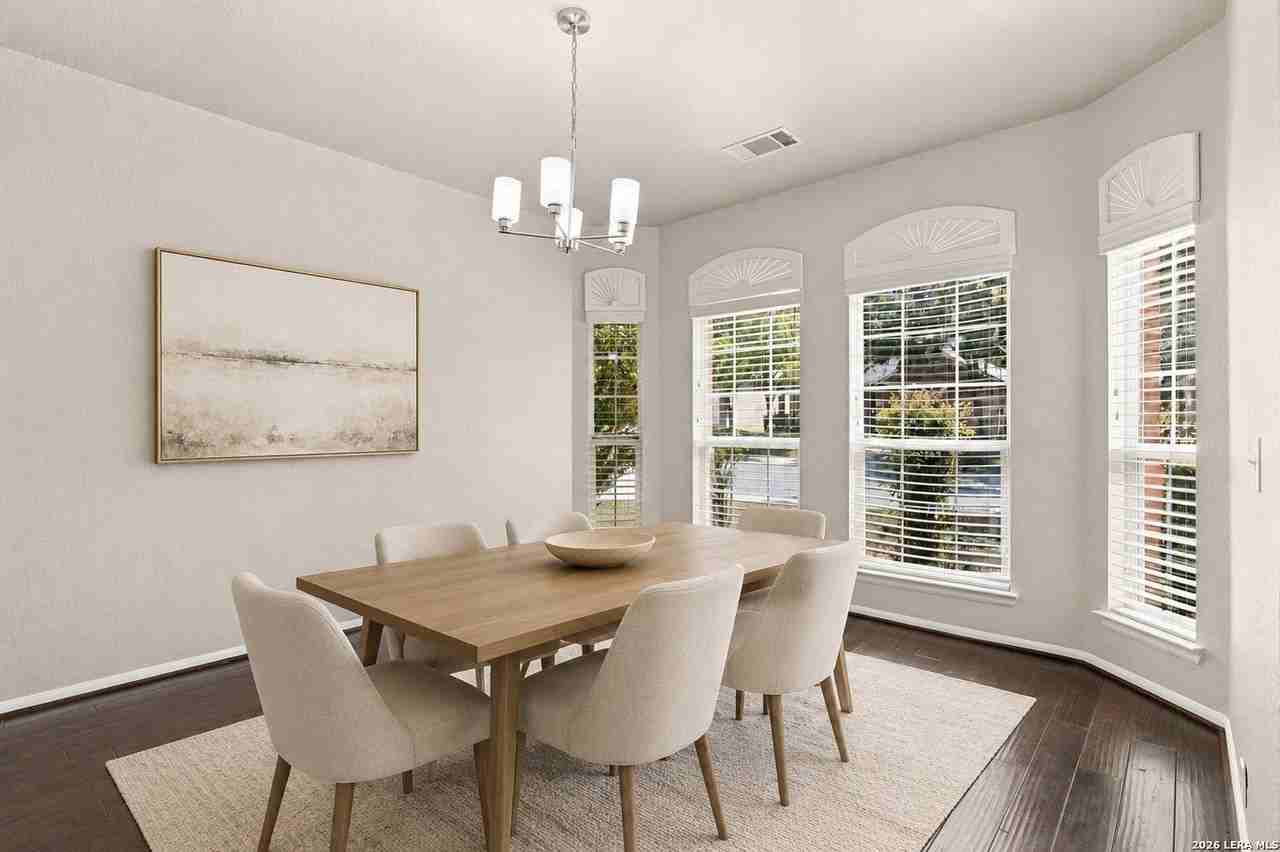 26415 Walden Oak - Photo 2 of 23