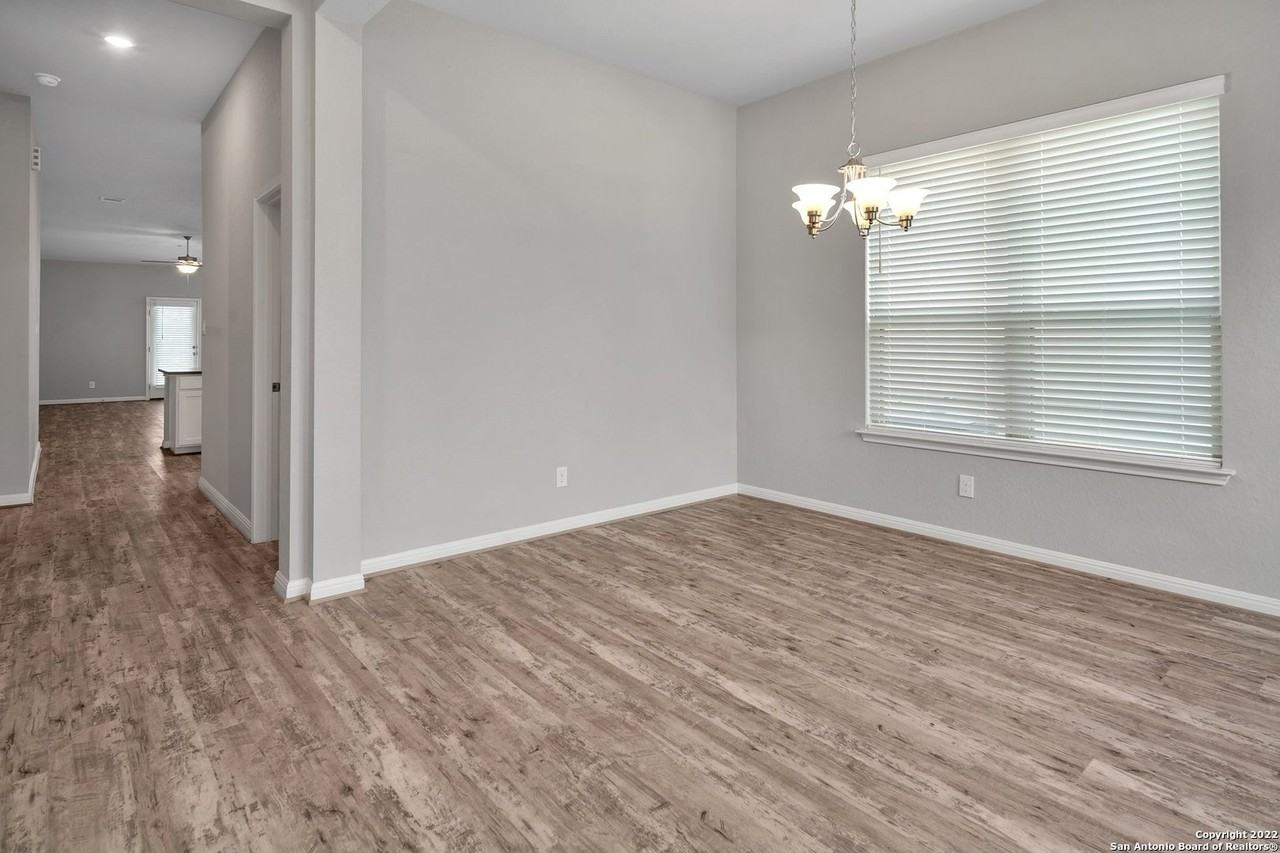 11660 Bakersfield Pass - Photo 4 of 23