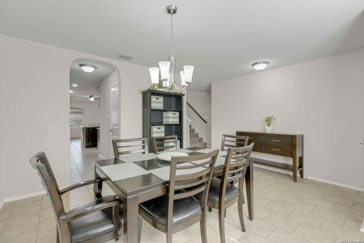 1726 London Blue - Photo 7 of 36