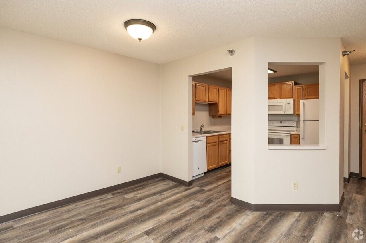 Trails Edge Apartments - Photo 3 of 10
