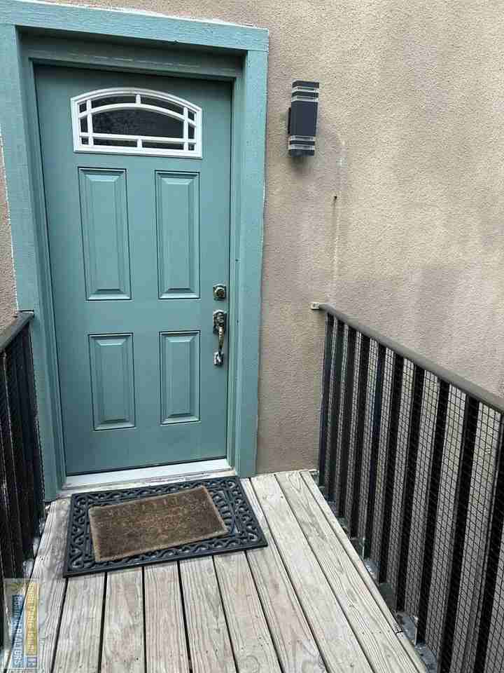 1342 Harbor Island Dr - Photo 2 of 43