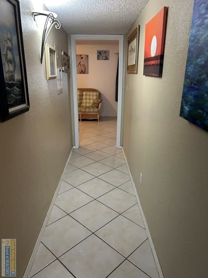 1342 Harbor Island Dr - Photo 6 of 43