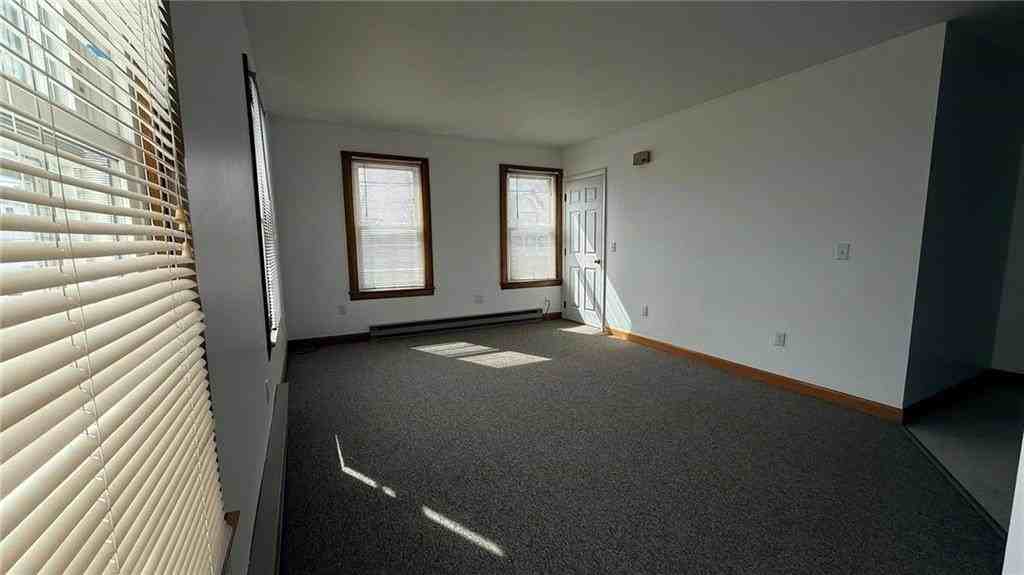 20 Granite St - Photo 5 of 11