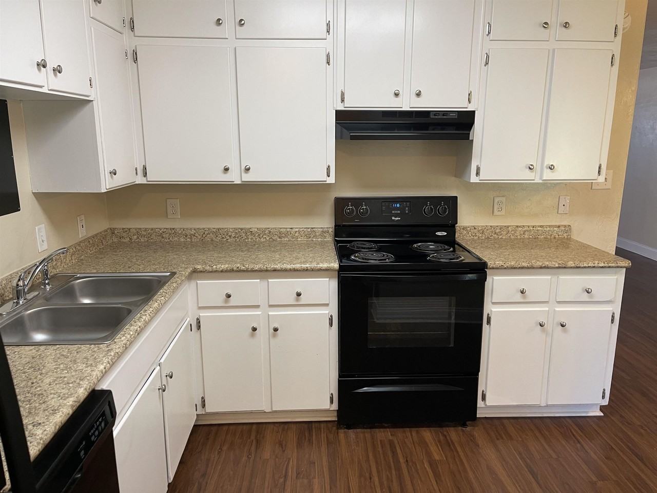 2626 Old Bainbridge Rd #C - Photo 3 of 15