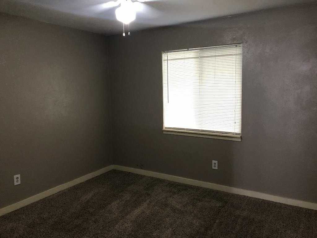 617 Chicopee Ct #C - Photo 5 of 7