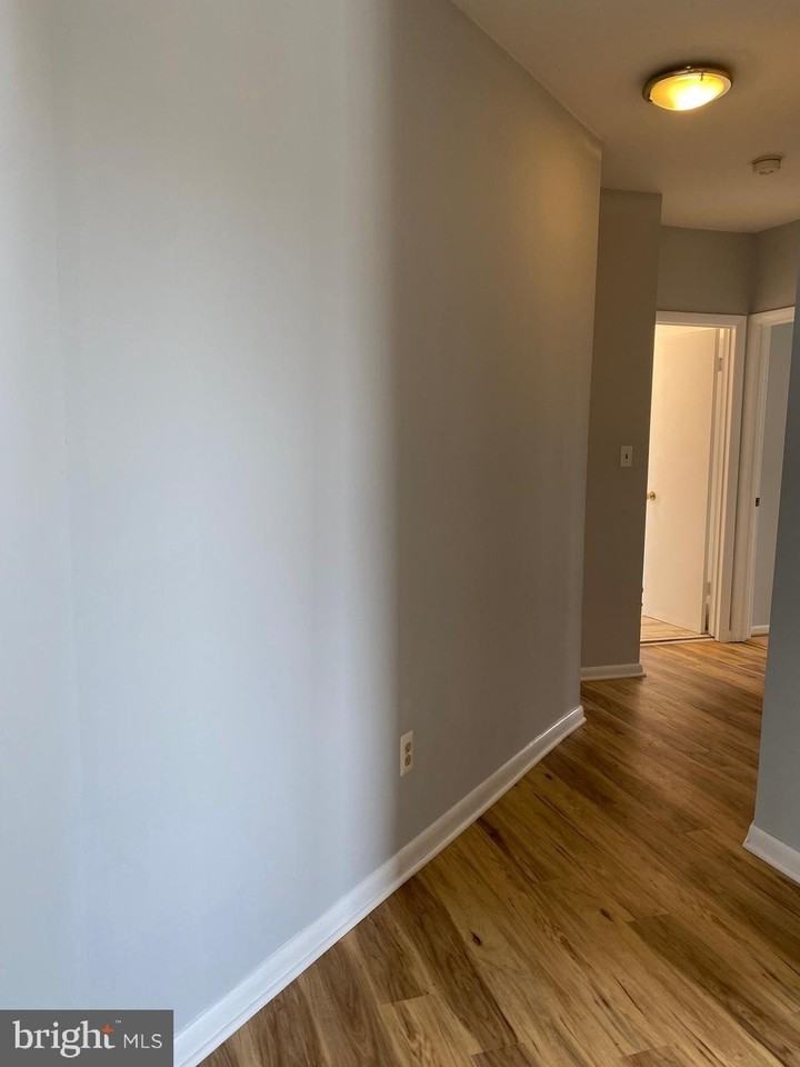 5 Rhode Island Ave Nw #403 - Photo 7 of 19