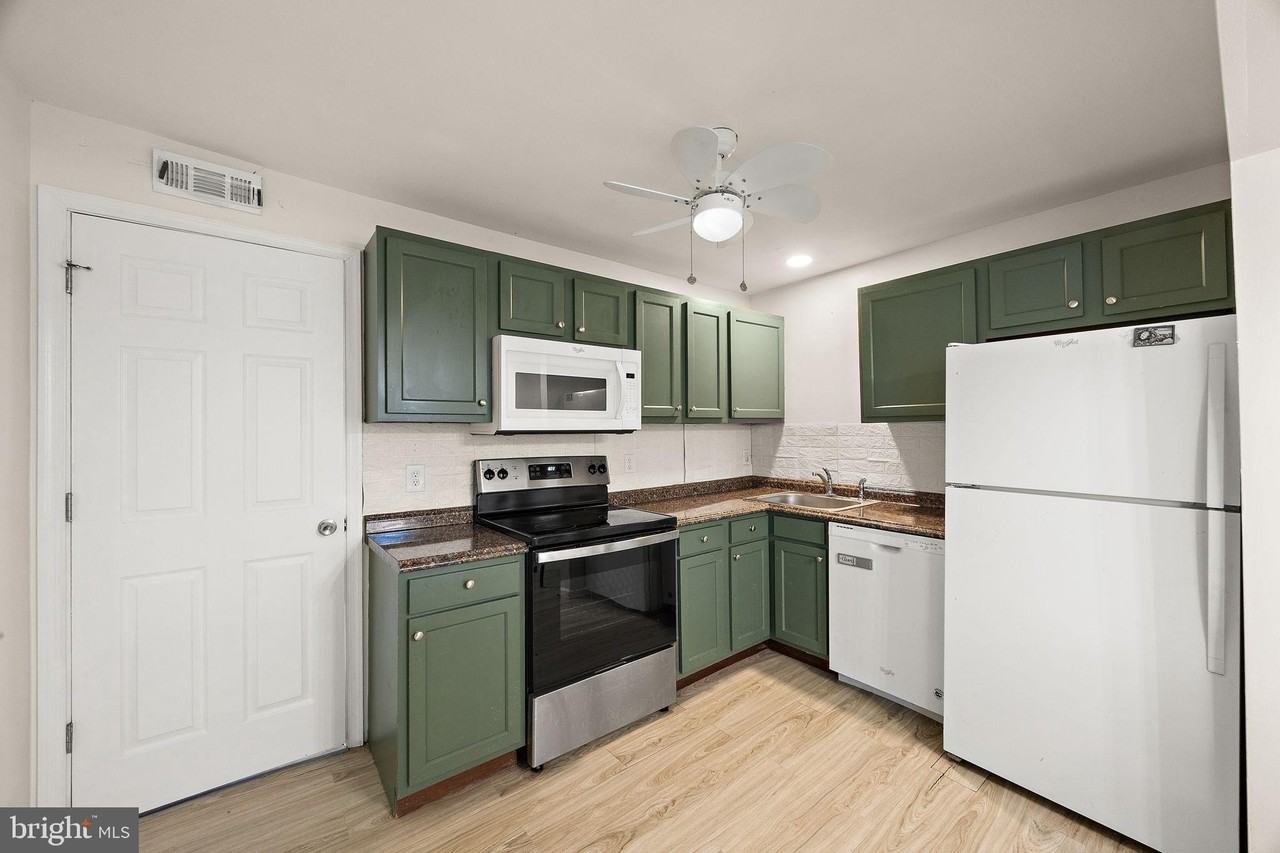 112 Vilone Rd - Photo 3 of 17