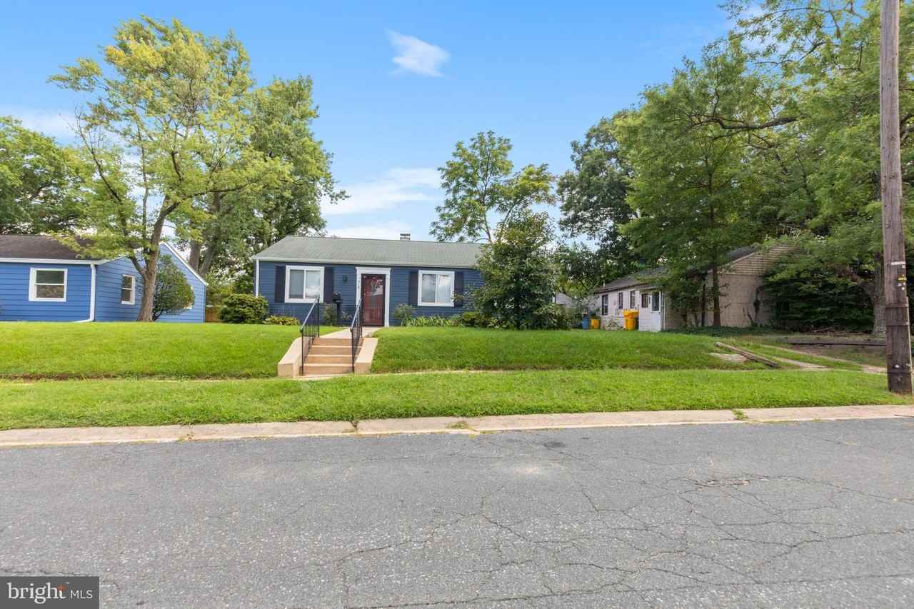 719 Cotter Rd - Photo 2 of 24