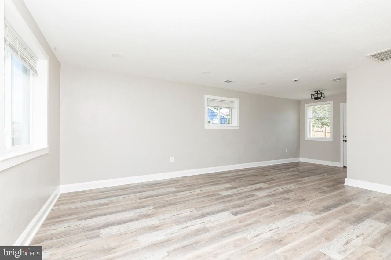 719 Cotter Rd - Photo 3 of 24