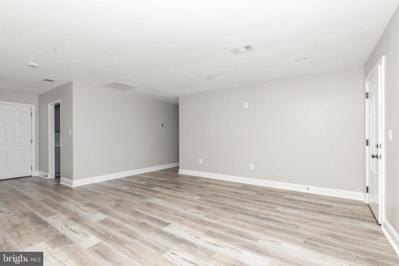 719 Cotter Rd - Photo 4 of 24