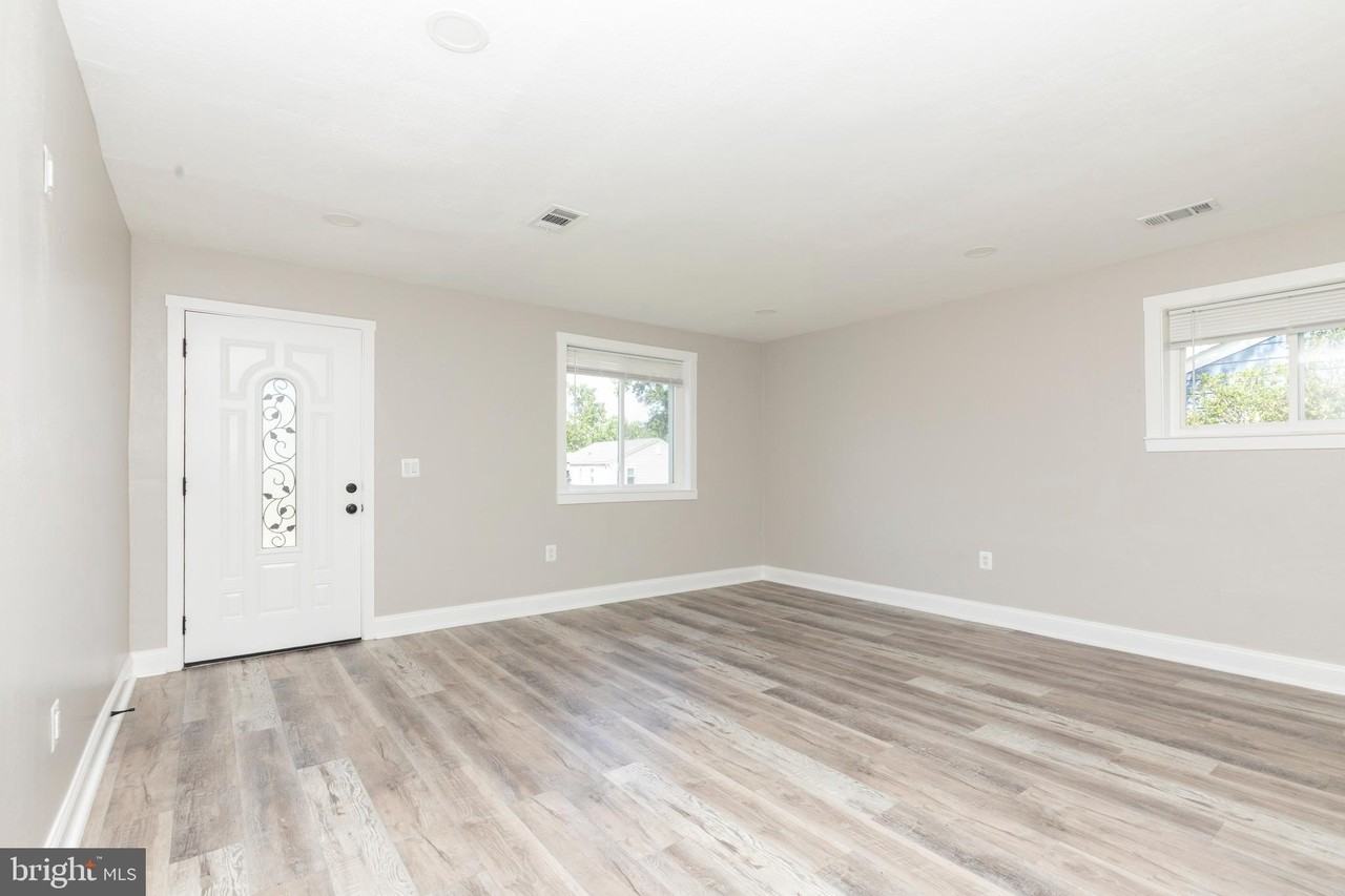719 Cotter Rd - Photo 6 of 24