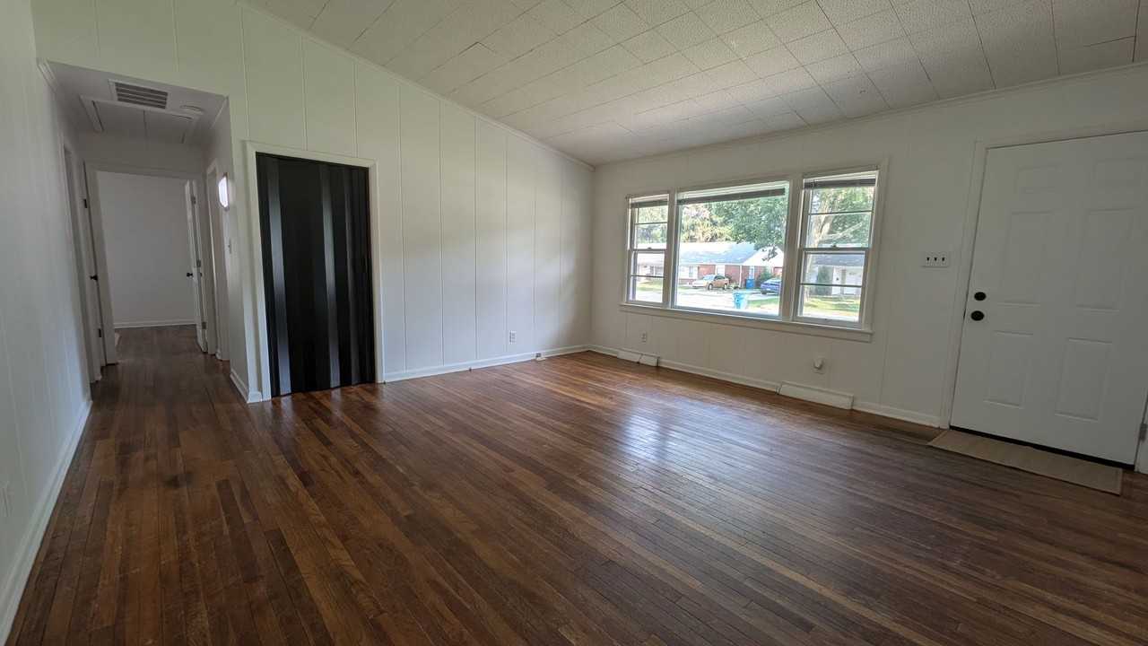 1703 1703 W Union St - 1703 W Union St. - Photo 4 of 22