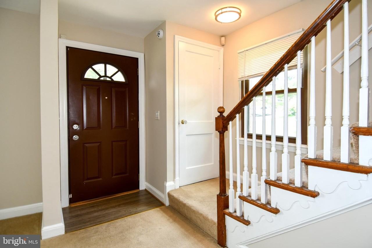 9607 Dilston Rd - Photo 2 of 37