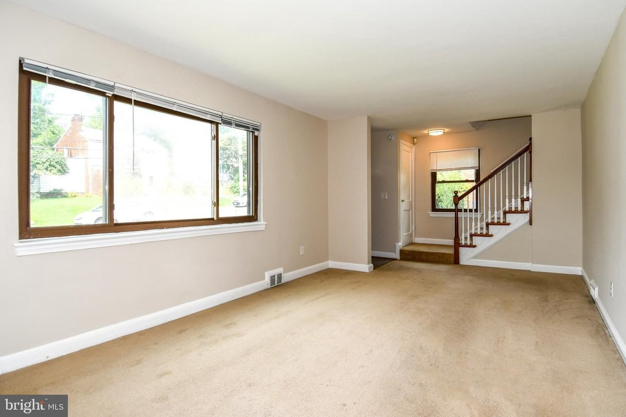 9607 Dilston Rd - Photo 4 of 37