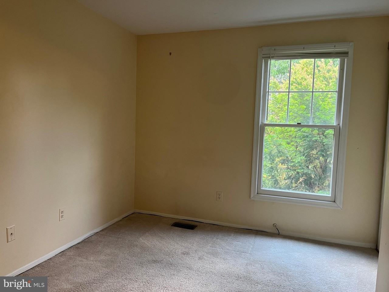 39 Triple Crown Ct - Photo 7 of 12