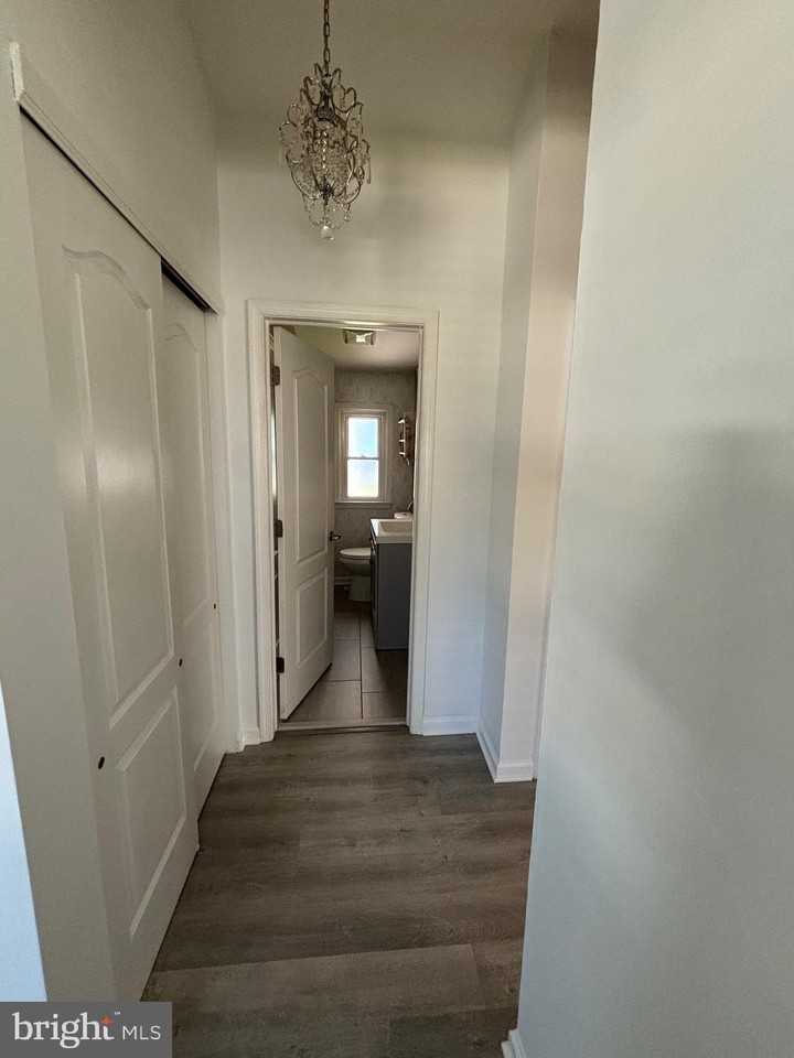 653 N Coles Ave - Photo 7 of 17