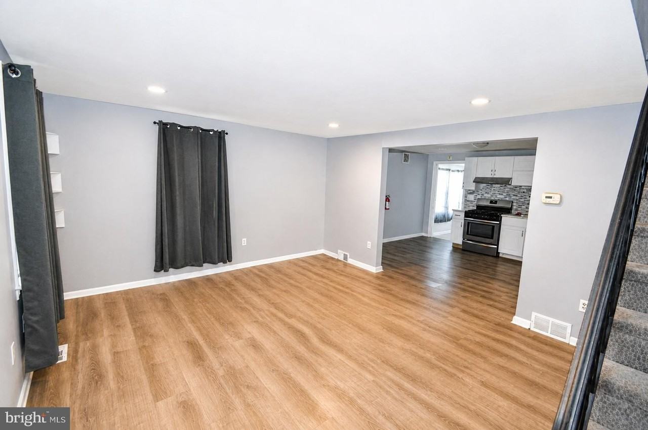 846 Oakland Ave - Photo 2 of 14