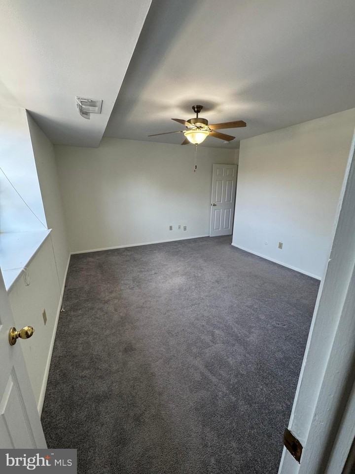1155 York Rd #E2 - Photo 4 of 22