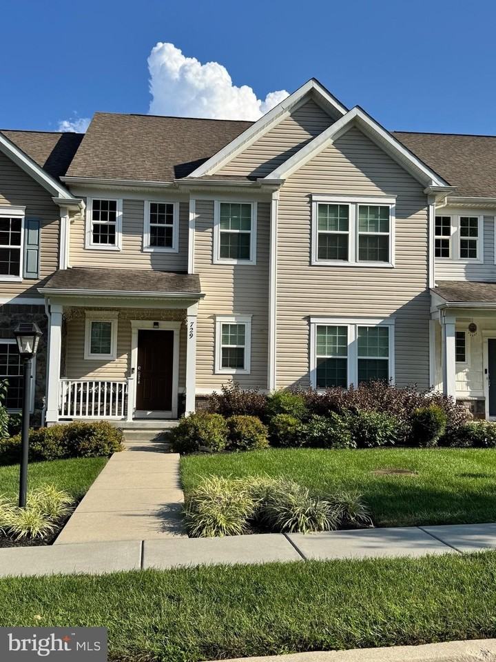 729 Sun Valley Ct