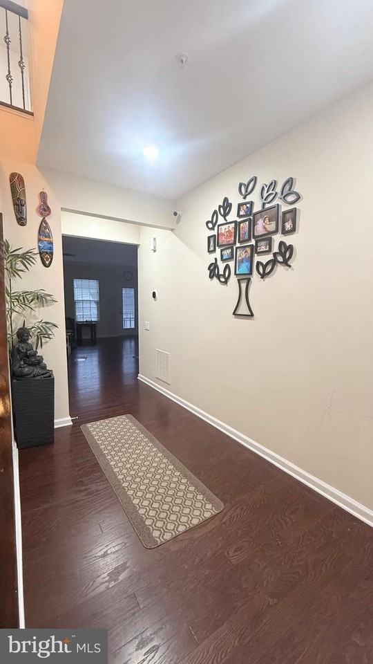 729 Sun Valley Ct - Photo 2 of 21