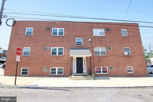 featured image of 304 W 6th St #5