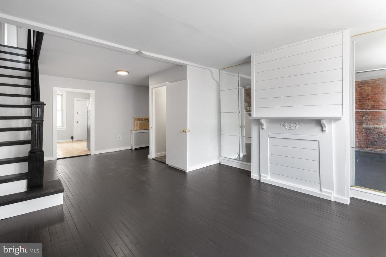 2341 Watkins St - Photo 2 of 27