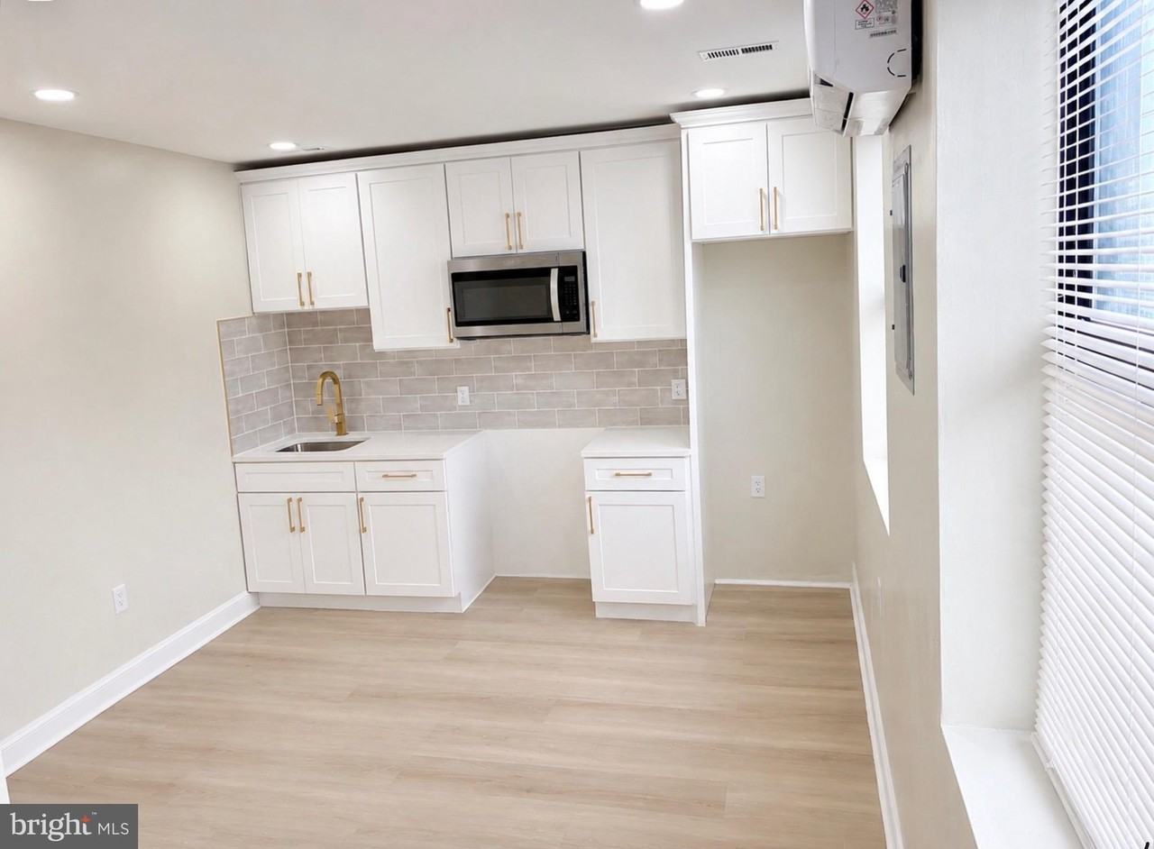 2900 Hale St #2 - Photo 3 of 10